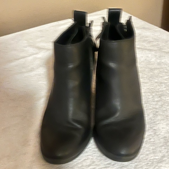 DV Dolce Vita Black Boots Sz 7 - Picture 9 of 13
